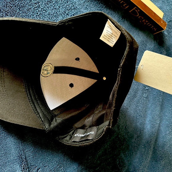 BMW hat - Picture 2 of 3